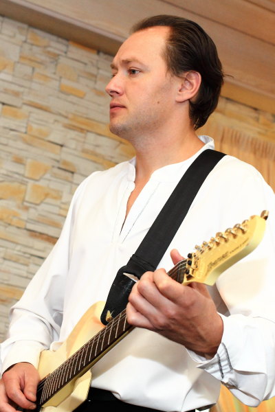 гитарист Юрий